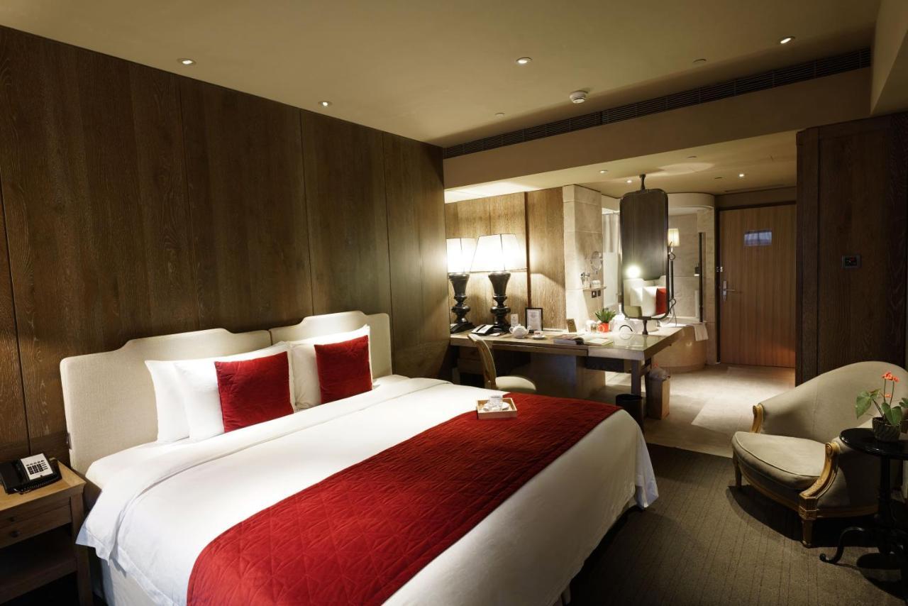 Palais De Chine Hotel Taipei Dış mekan fotoğraf A room at the hotel