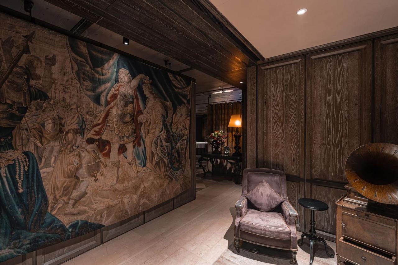 Palais De Chine Hotel Taipei Dış mekan fotoğraf Interior of the house