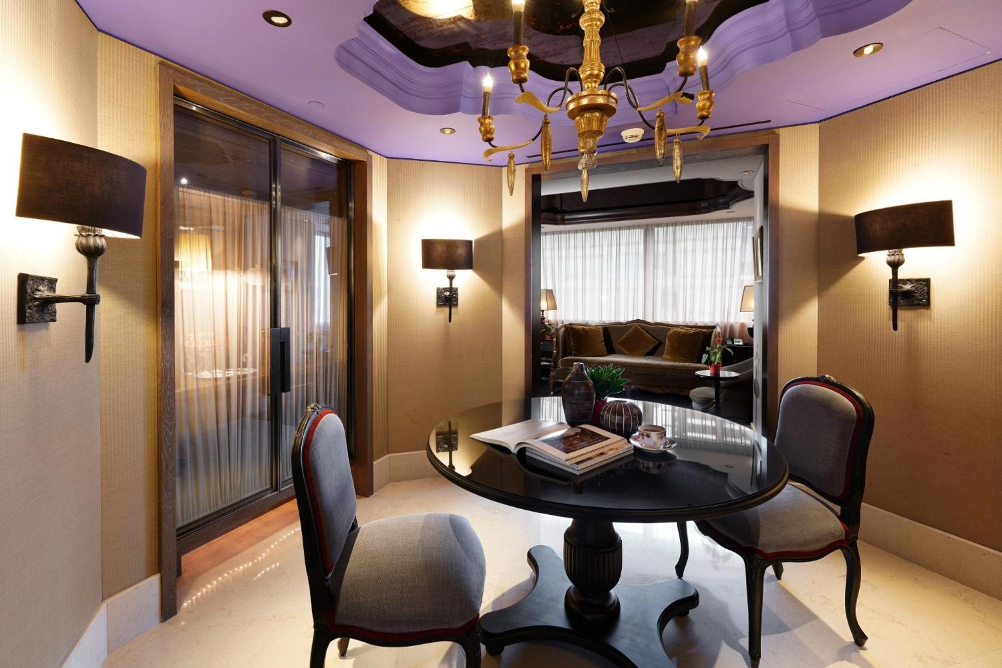 Palais De Chine Hotel Taipei Dış mekan fotoğraf A room in the hotel